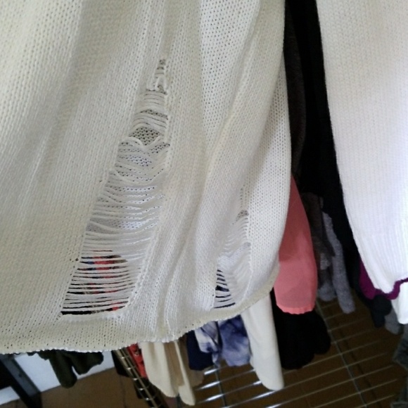 Jake Skellington sweater - Picture 3 of 5